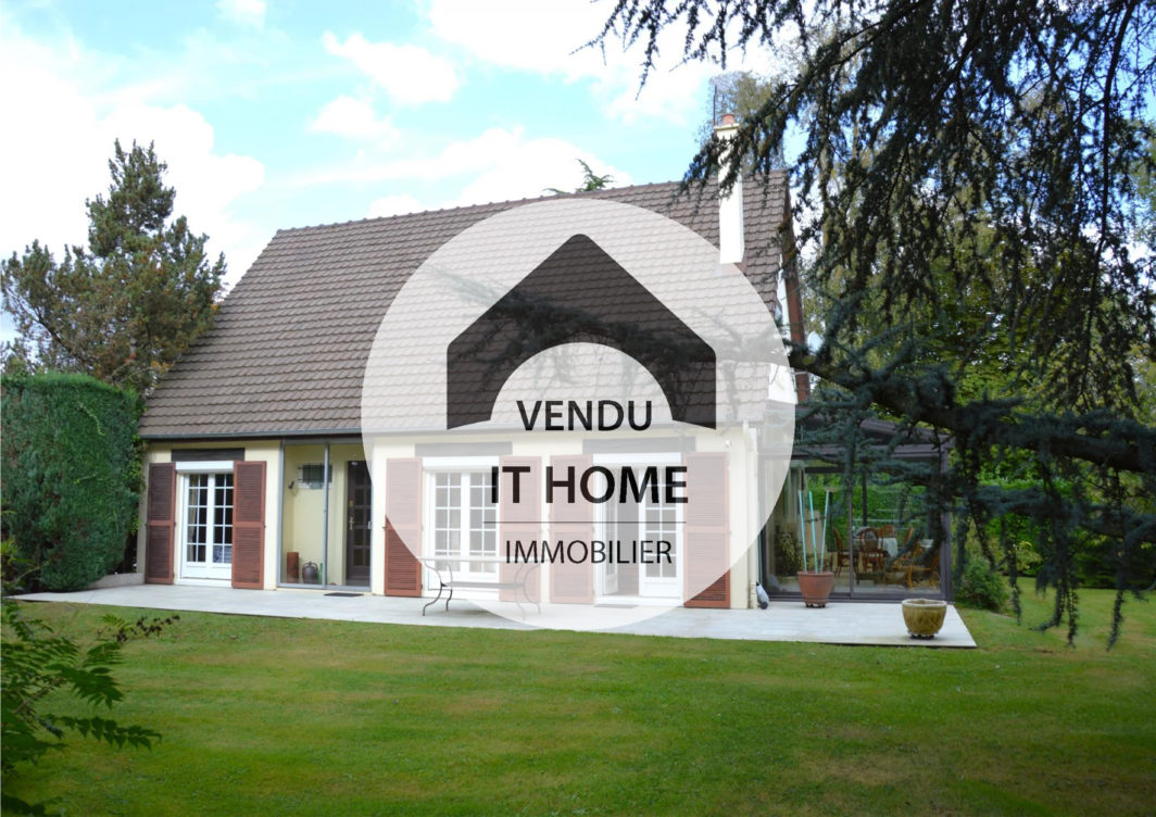 Maison 7 pièces 163 m² · à Éterville · 162,7 m² · 305 000 €