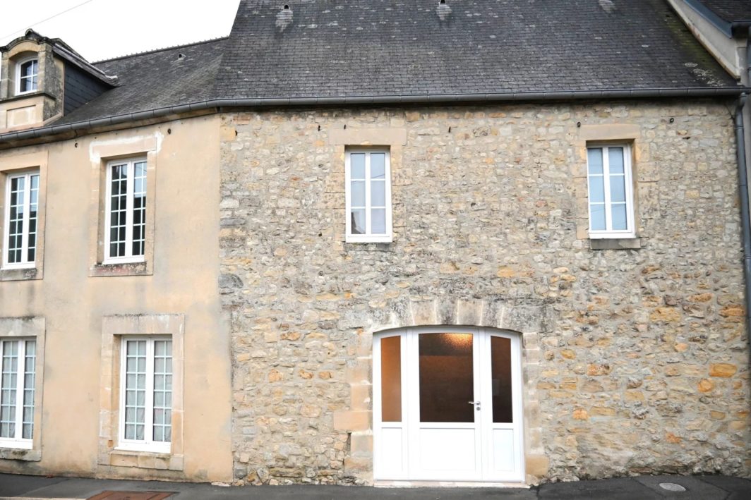 Maison 10 pièces 252 m² · à Bayeux · 252 m² · 305 000 €